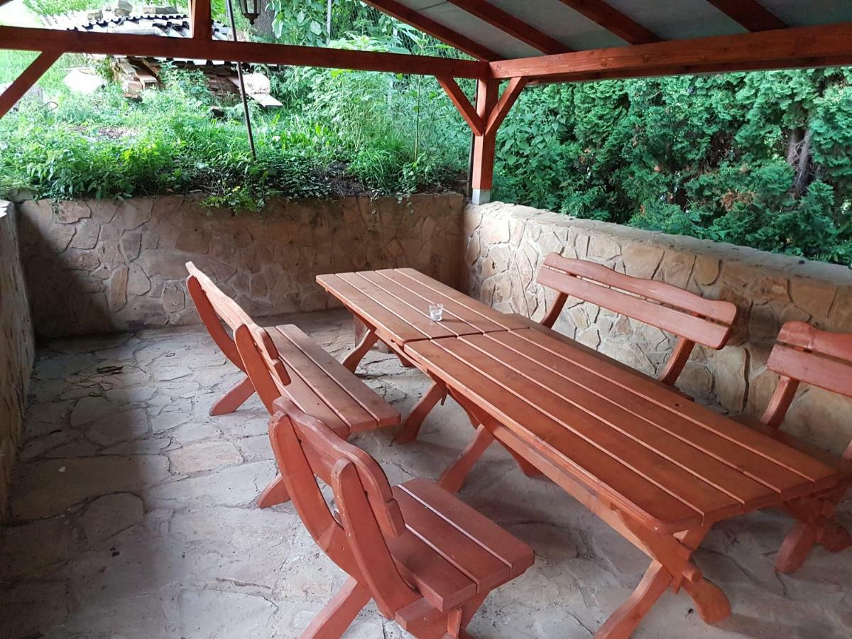 Hervartov Penzion Cergov מראה חיצוני תמונה